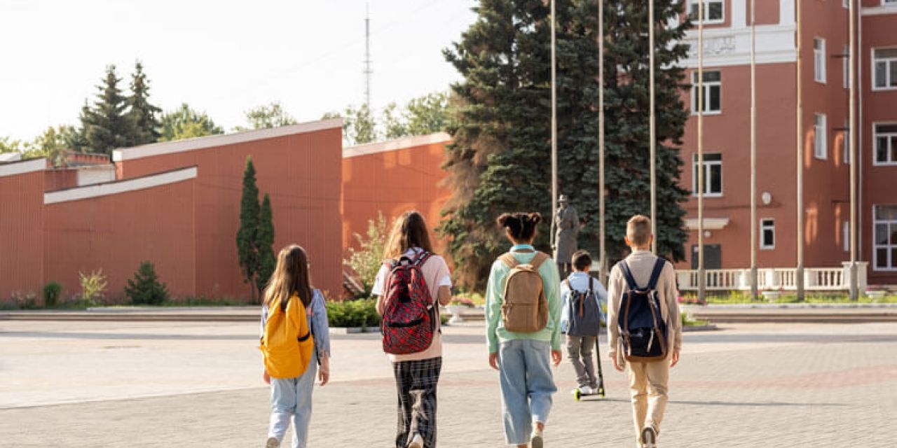 students going to high school
