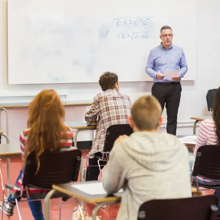 can high school students take college classes